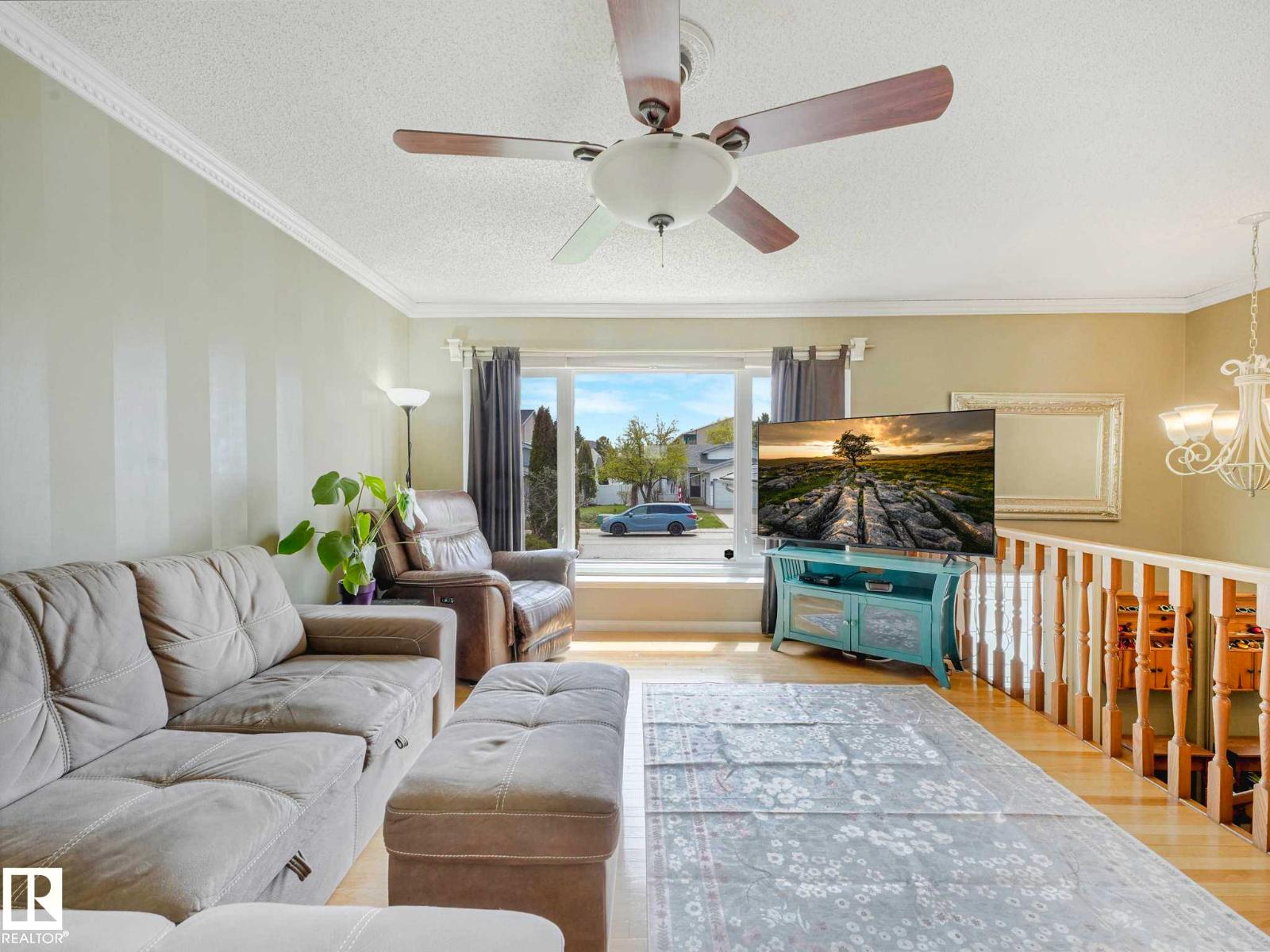 4504 29 AV NW - 7