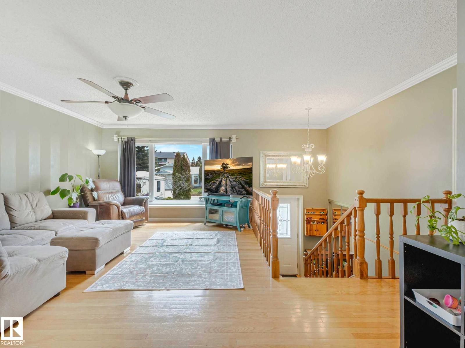 4504 29 AV NW - 9