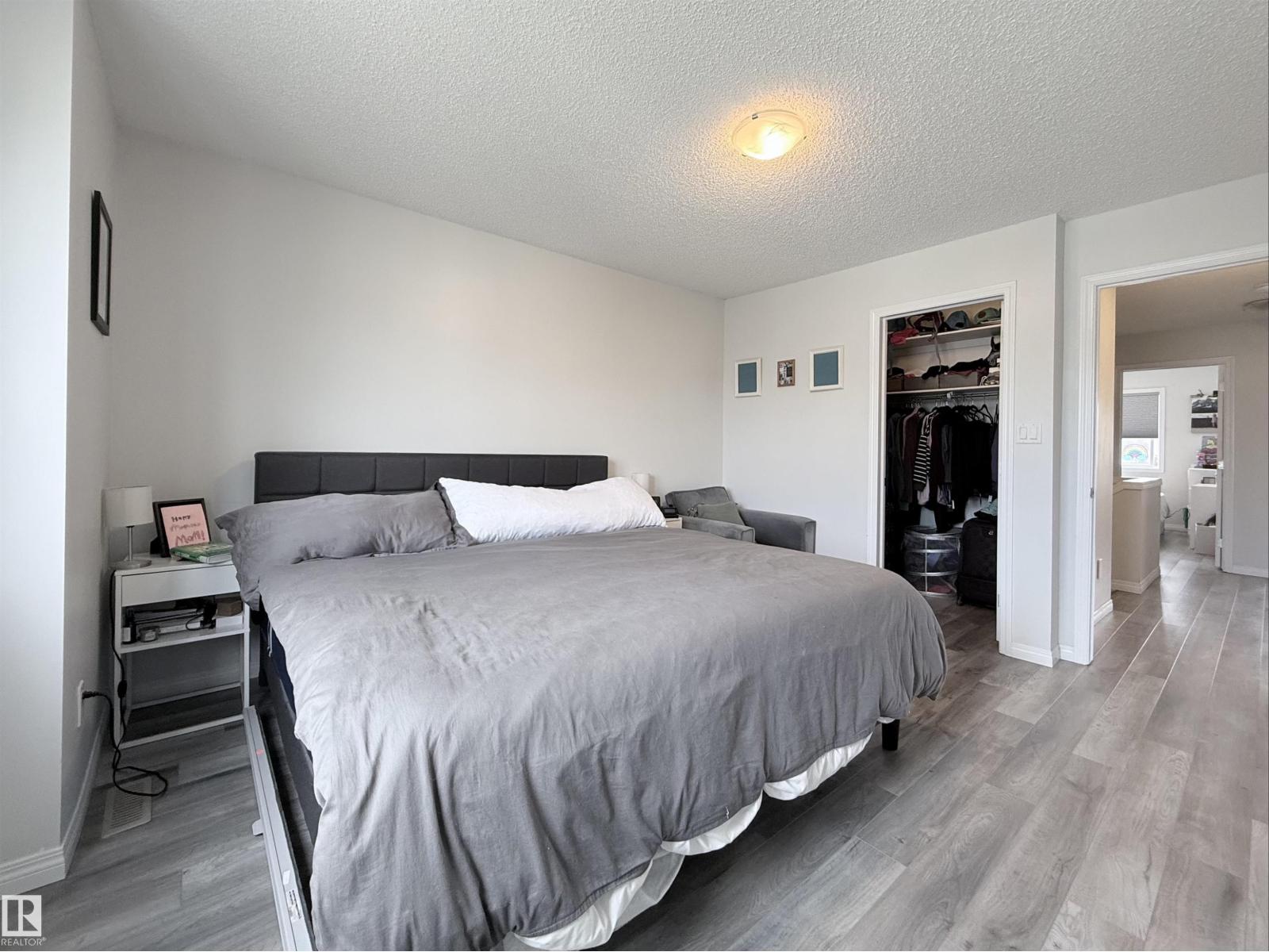 #82 5001 62 ST - 13