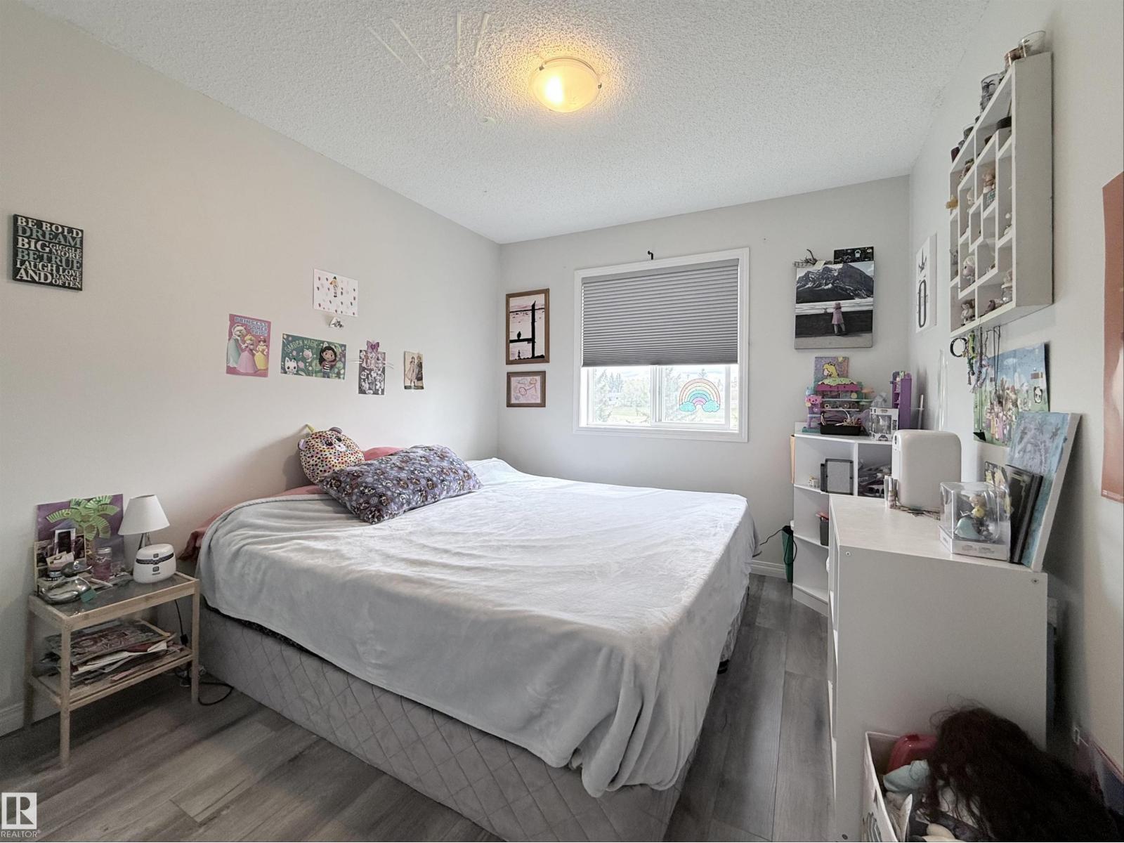 #82 5001 62 ST - 20
