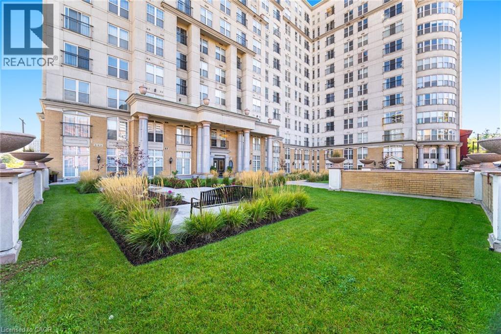 #1605 135 JAMES Street S - 36