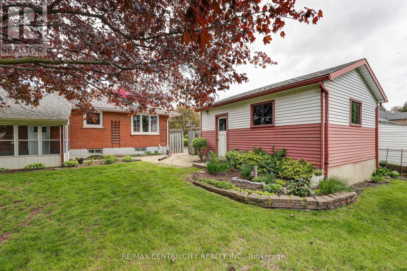 8 PATRICIA STREET - 15