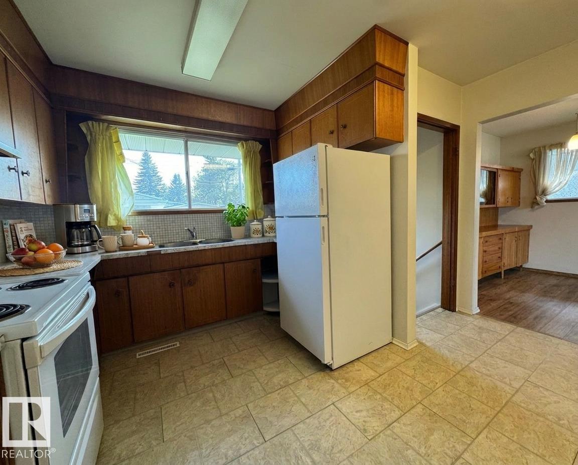 5707 90 AV NW - 6