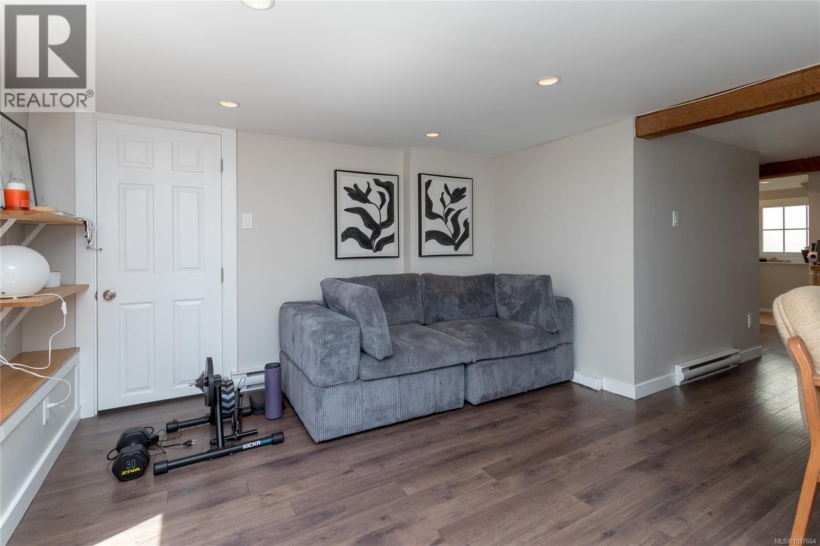 548 Cornwall St - 31