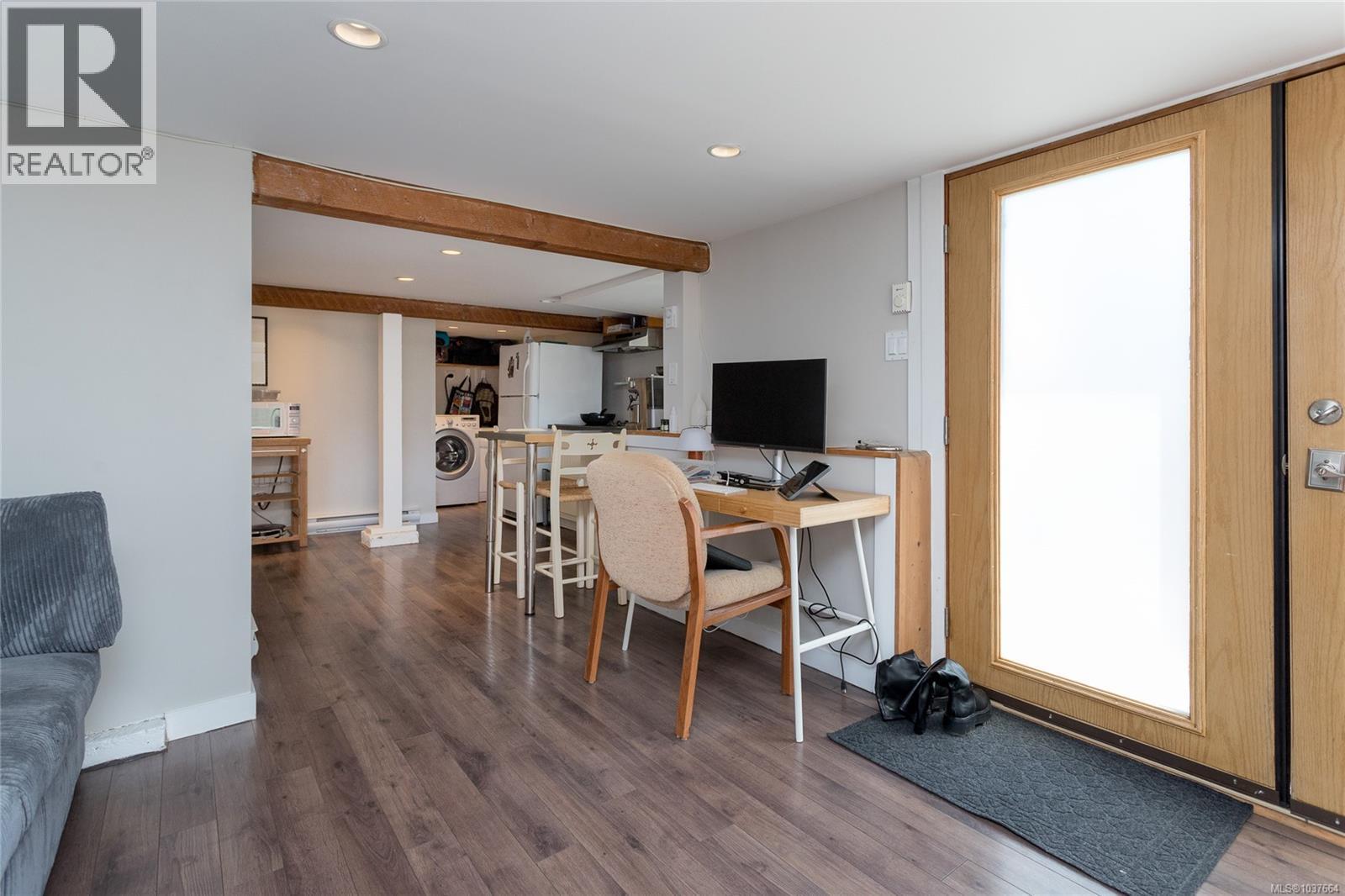 548 Cornwall St - 32