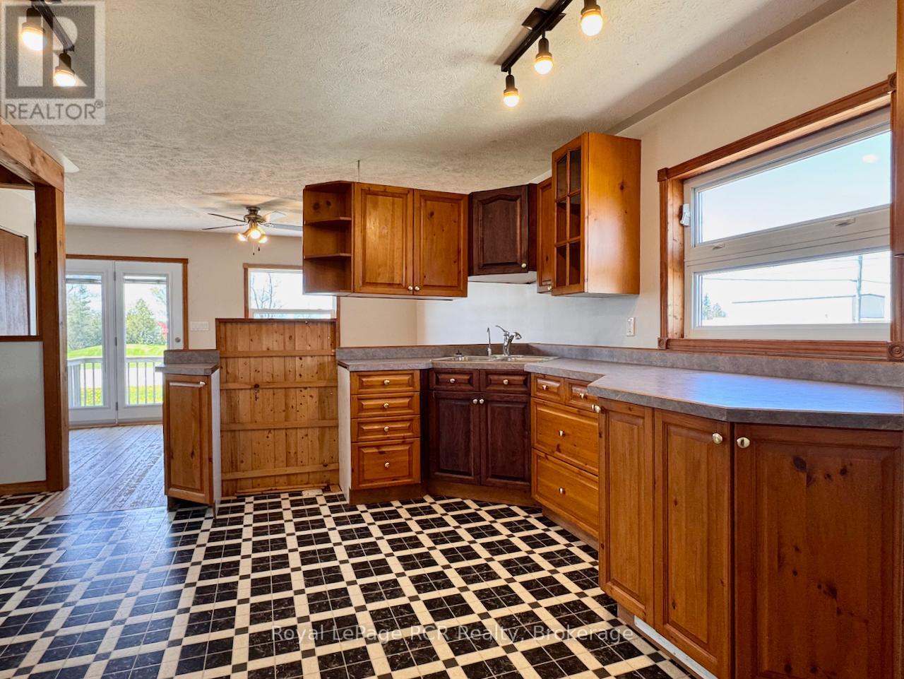 2854 6 HIGHWAY - 8