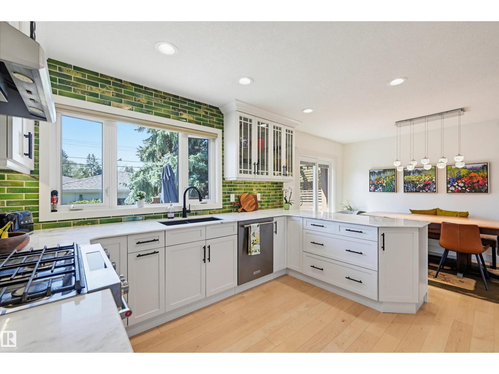 14631 88 AV NW - 18