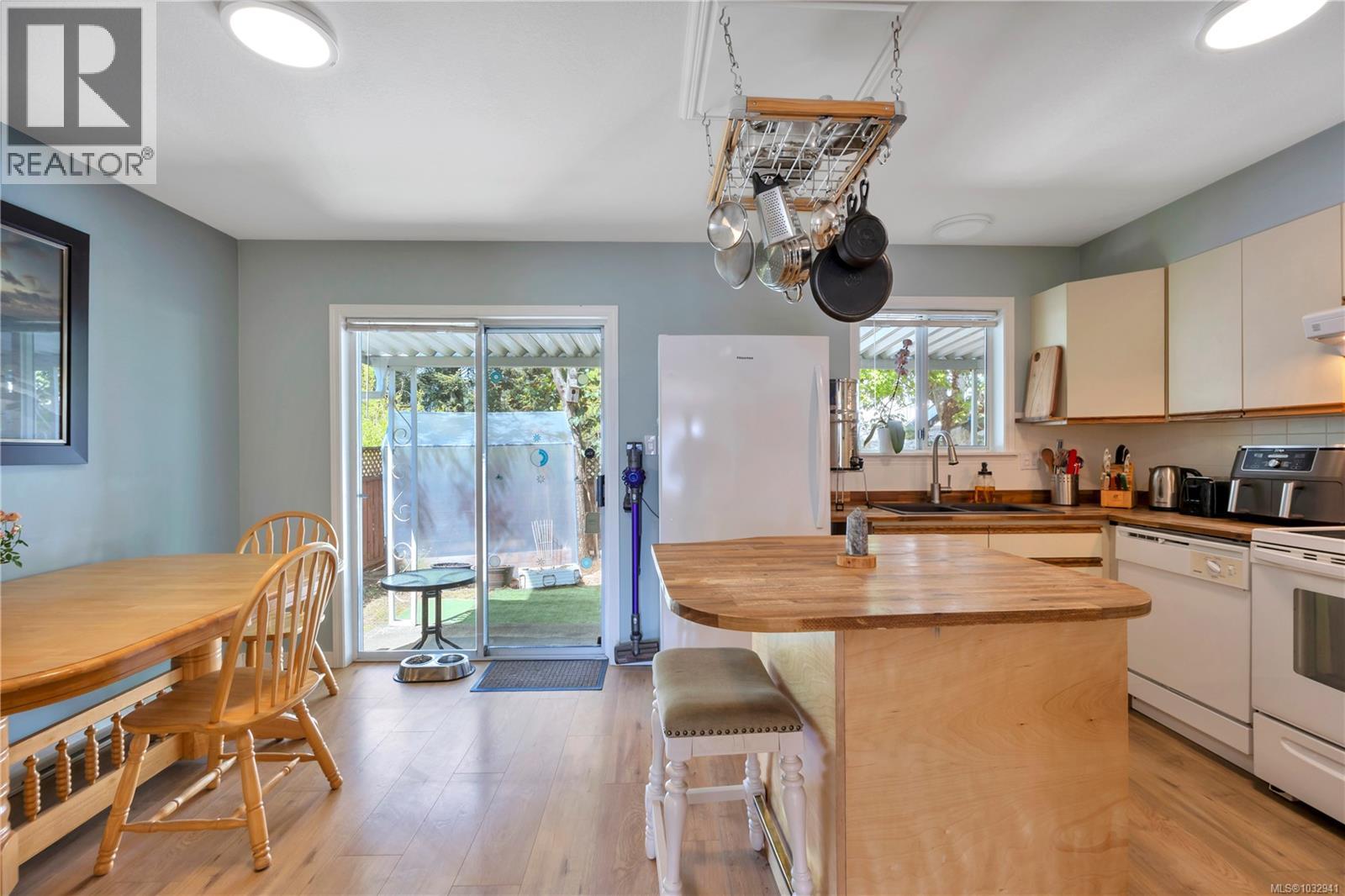 #4 6135 Ryall Rd - 7