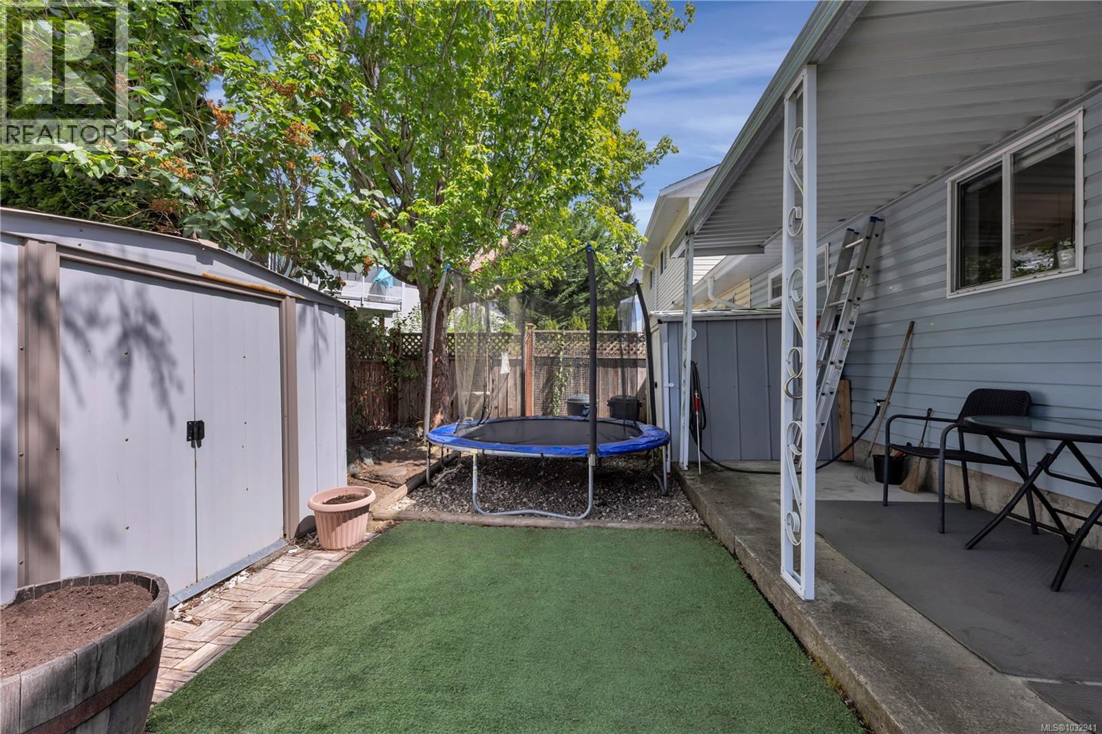 #4 6135 Ryall Rd - 24