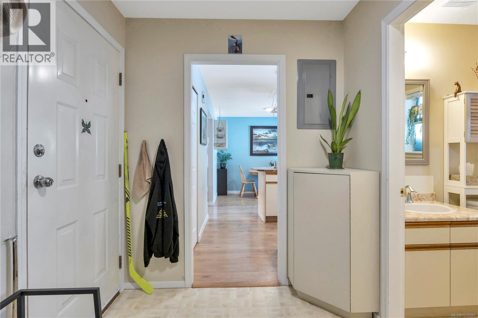 #4 6135 Ryall Rd - 10