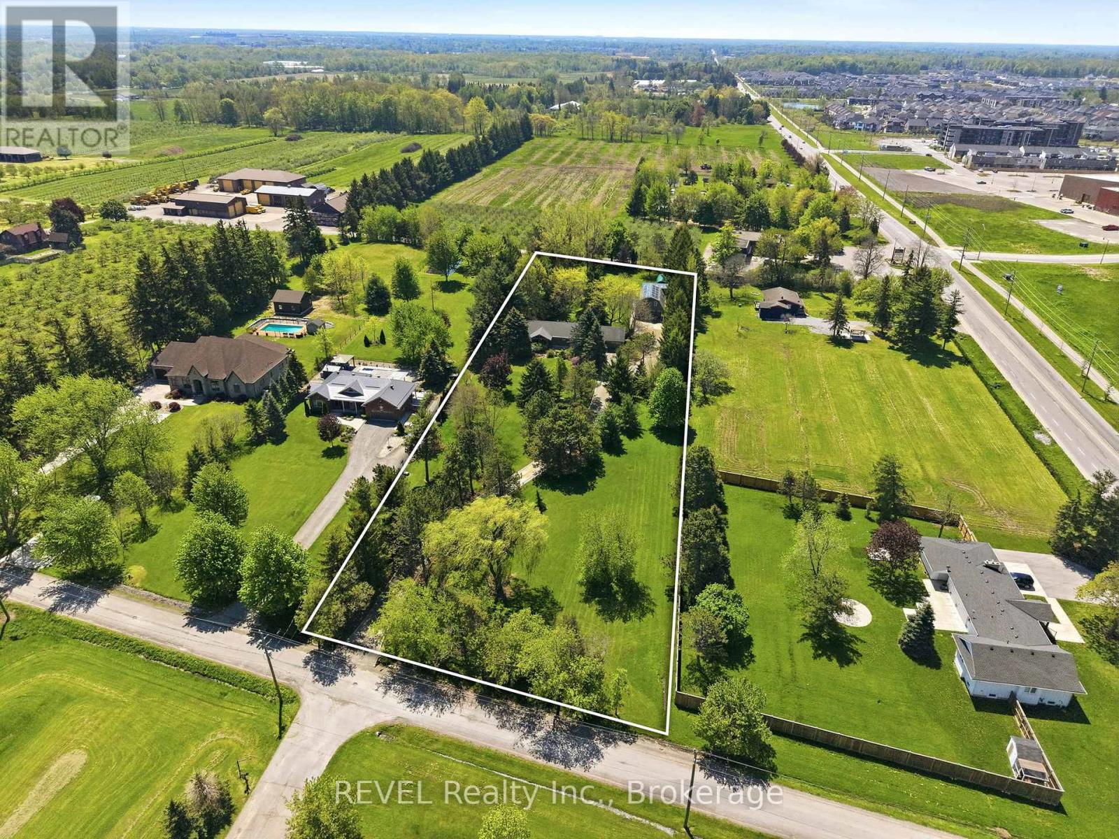 200 HURRICANE ROAD - 47