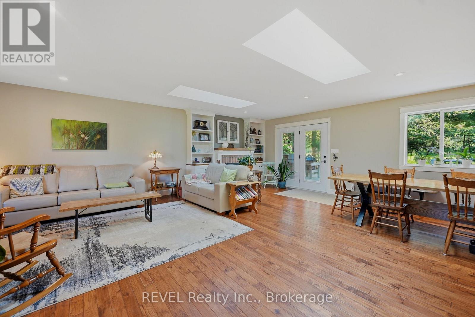 200 HURRICANE ROAD - 9