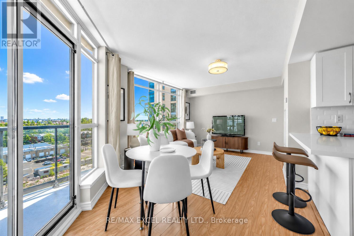 #916 340 WATSON STREET W - 10