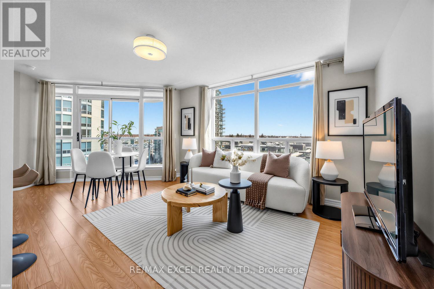 #916 340 WATSON STREET W - 4