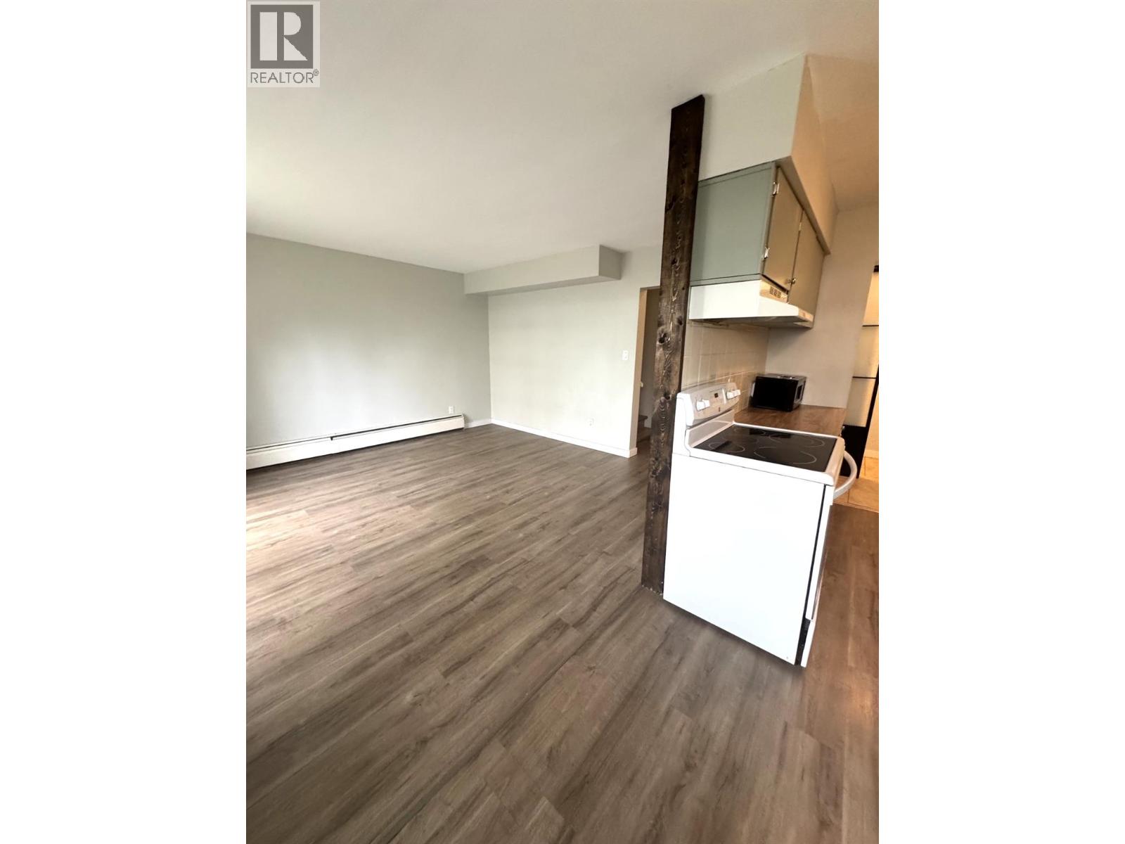#102 2117 2ND Street N - 4