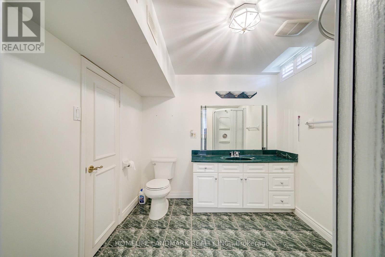 32 DUMFRIES DRIVE - 33