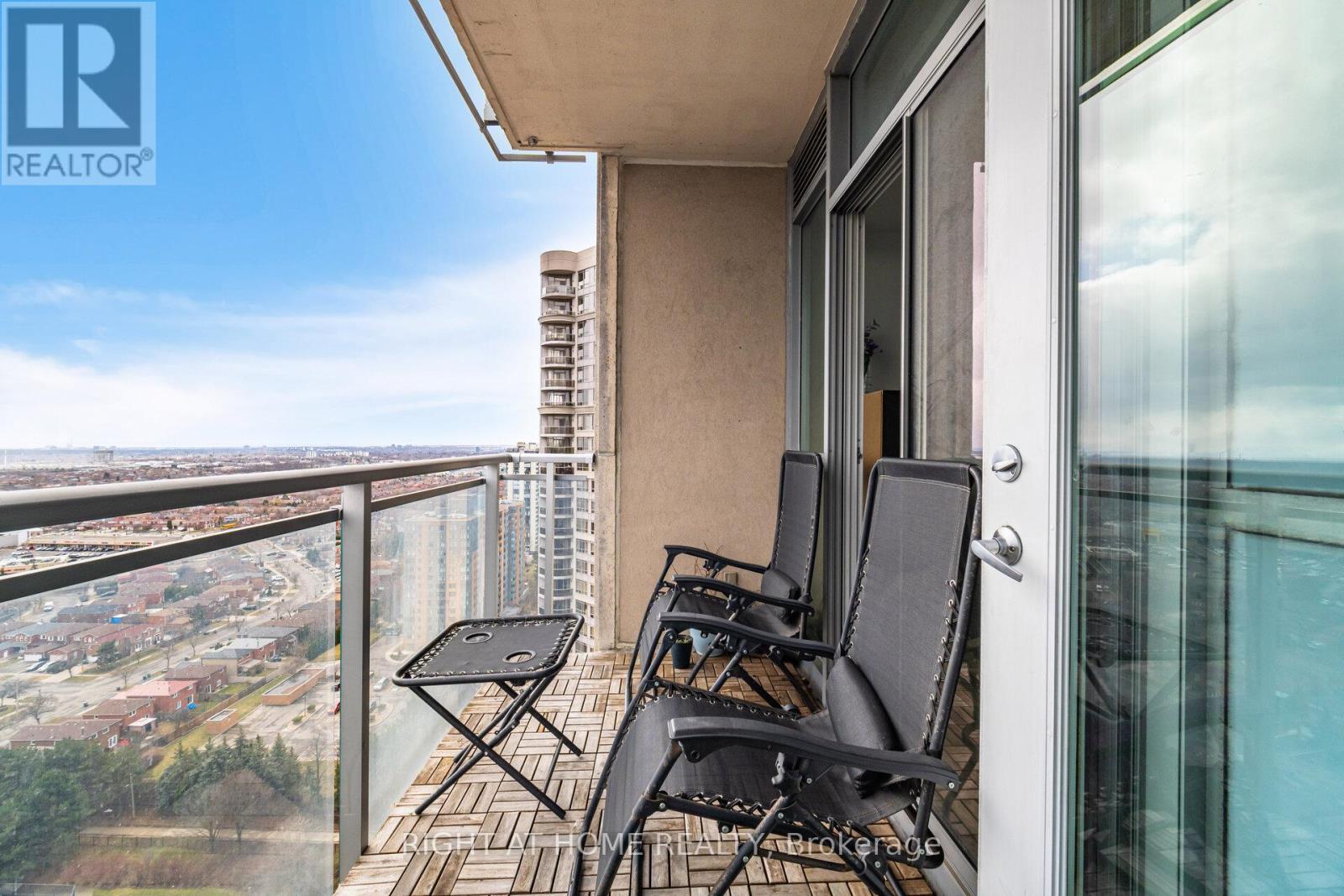 #2308 225 WEBB DRIVE - 28