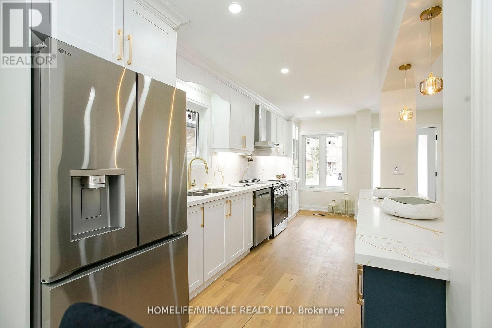 52 FOXACRE ROW - 12