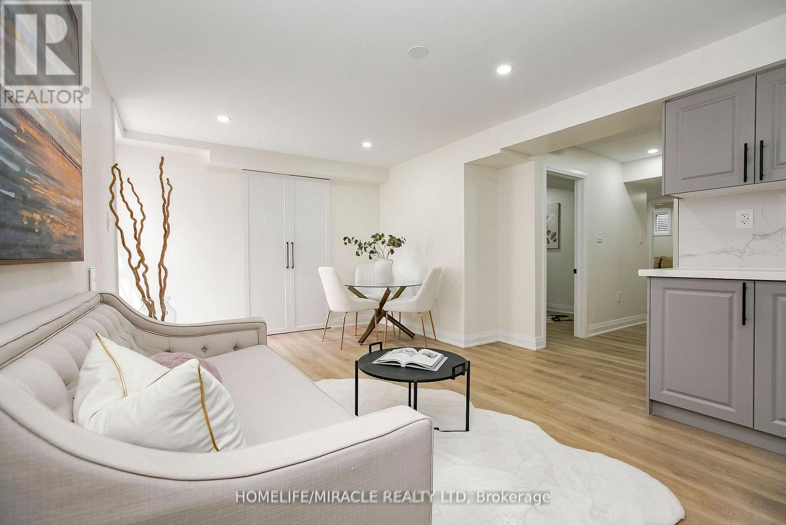 52 FOXACRE ROW - 39
