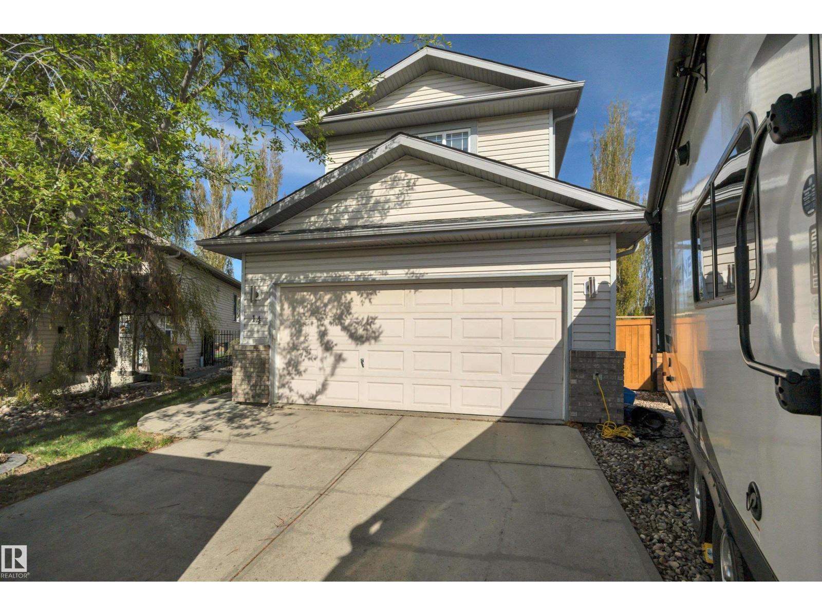 14 Newport CR - Image 2