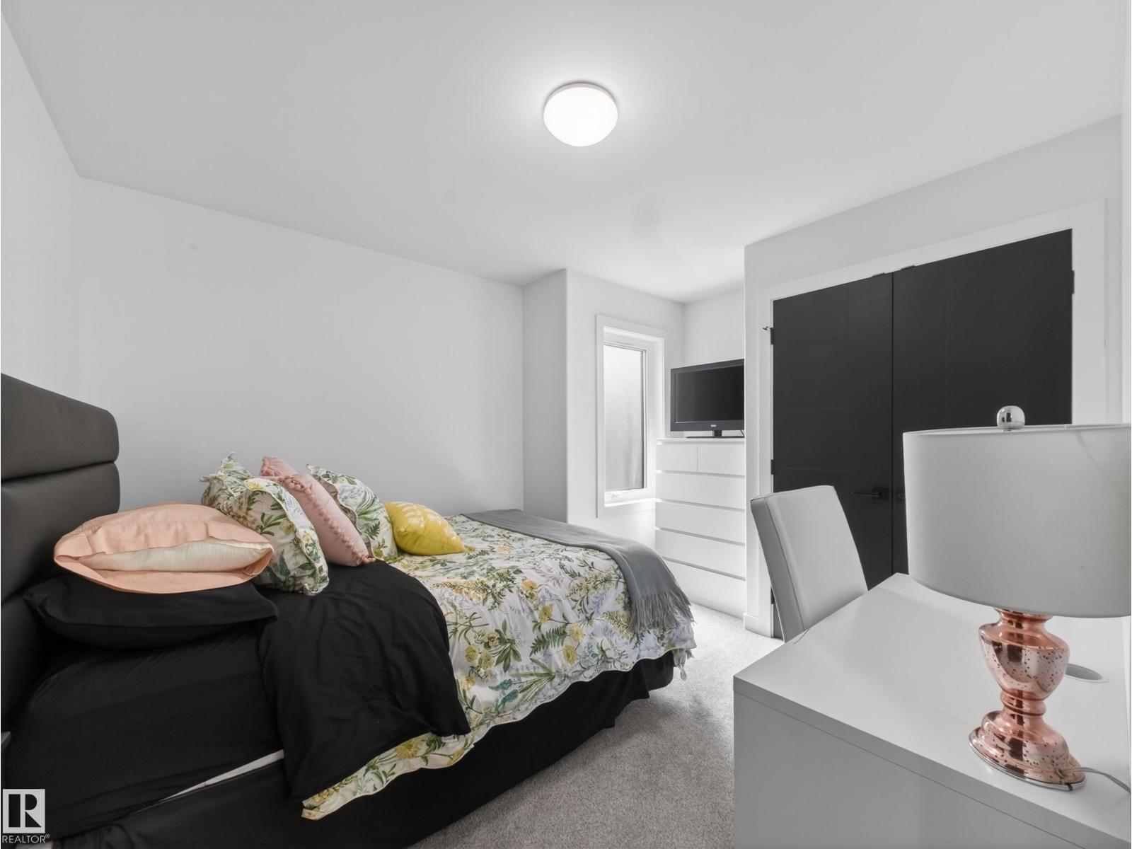 10449 143 ST NW - 28