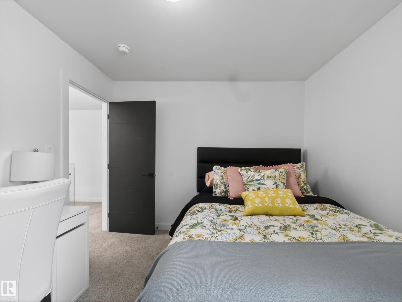 10449 143 ST NW - 30