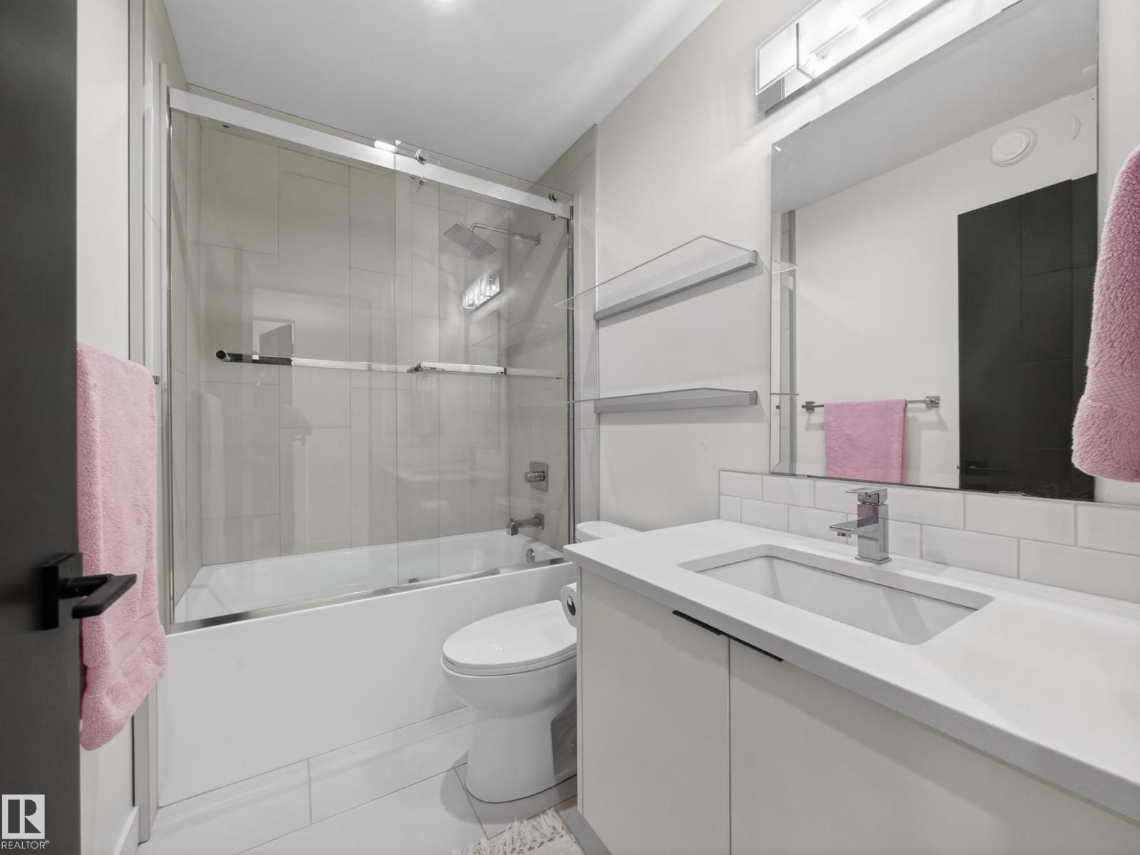 10449 143 ST NW - 33