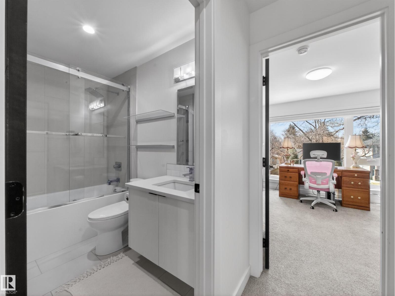 10449 143 ST NW - 34