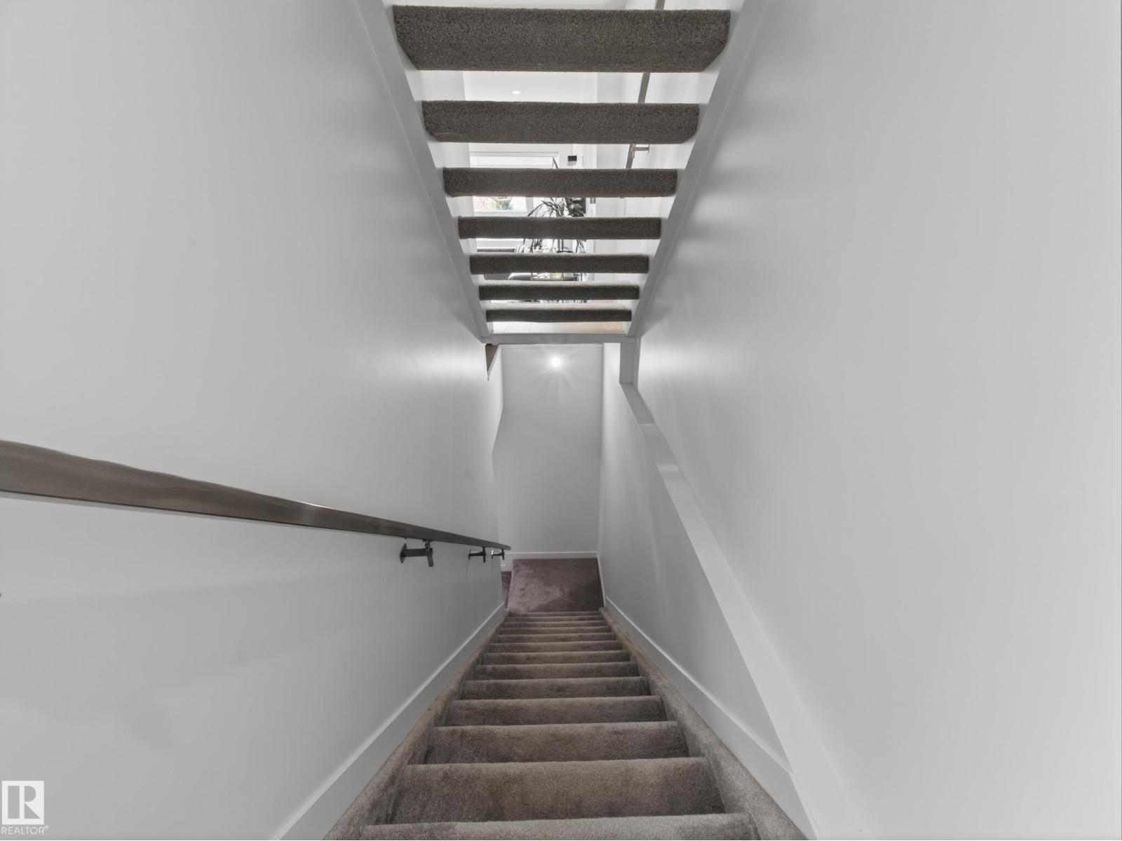 10449 143 ST NW - 53