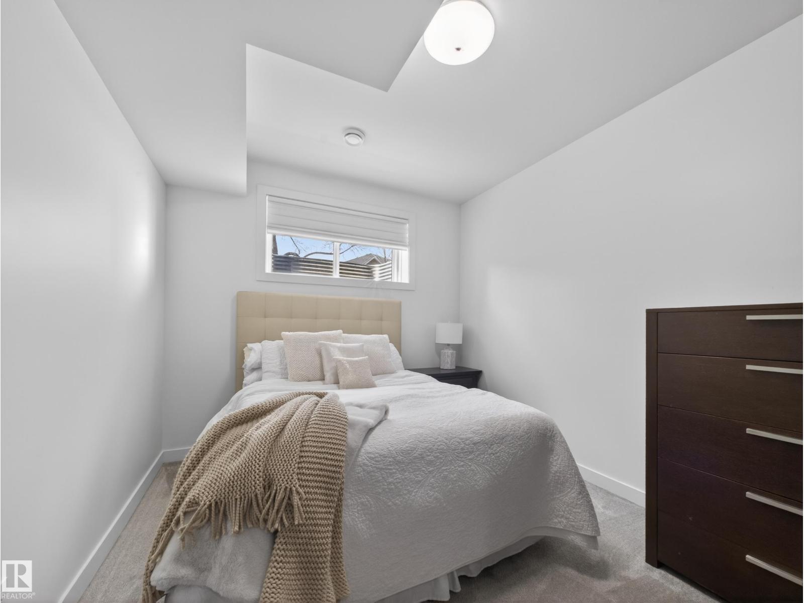 10449 143 ST NW - 55