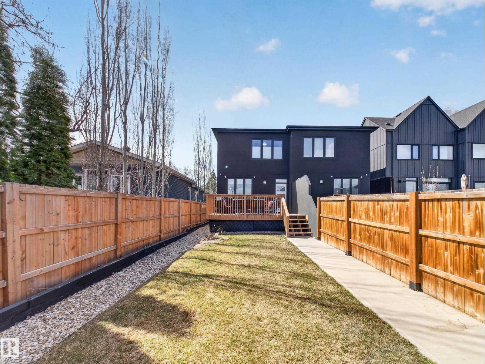 10449 143 ST NW - 62