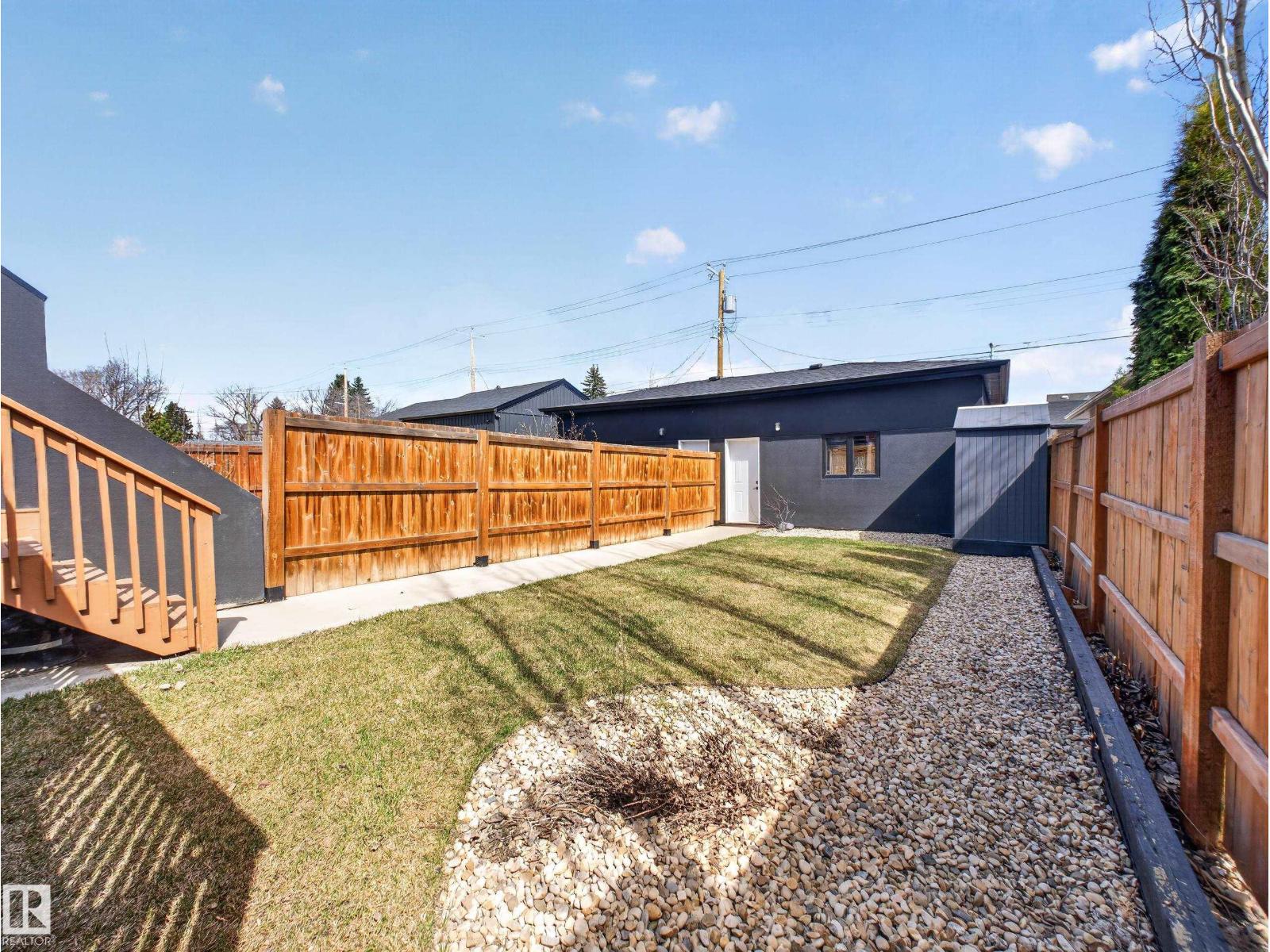 10449 143 ST NW - 63