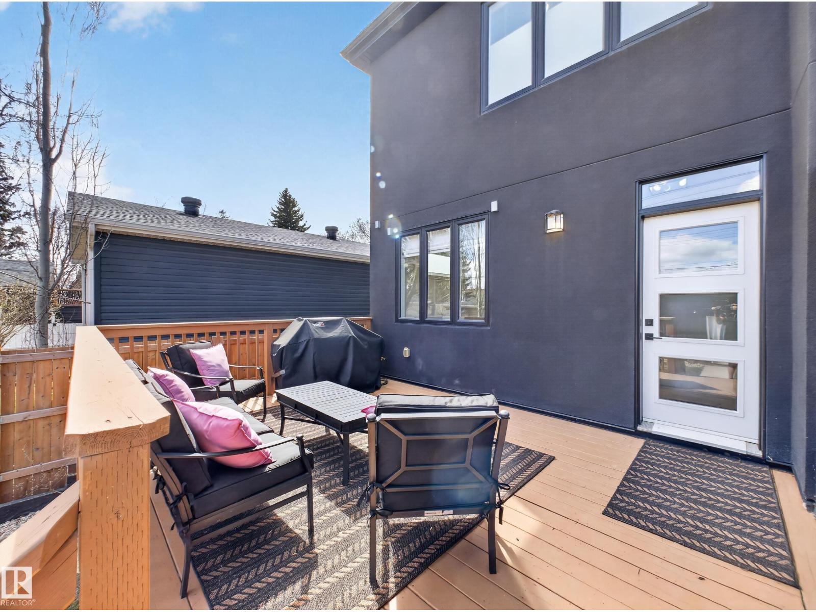 10449 143 ST NW - 64