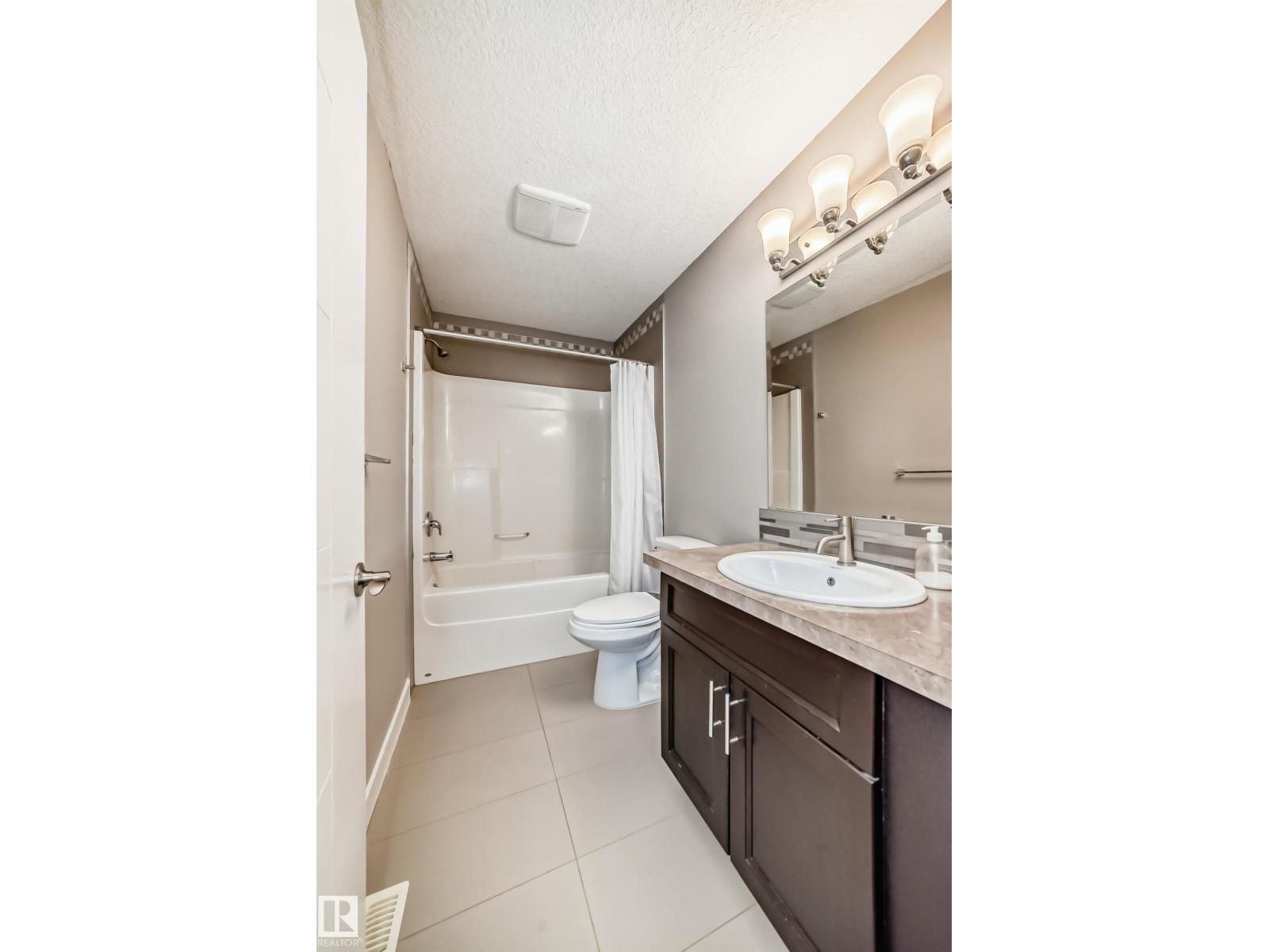 12118 125 ST NW - 21