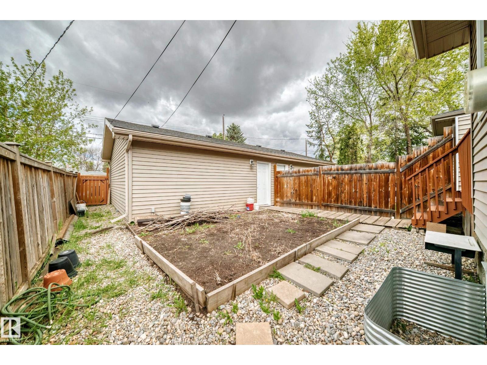 12118 125 ST NW - 49