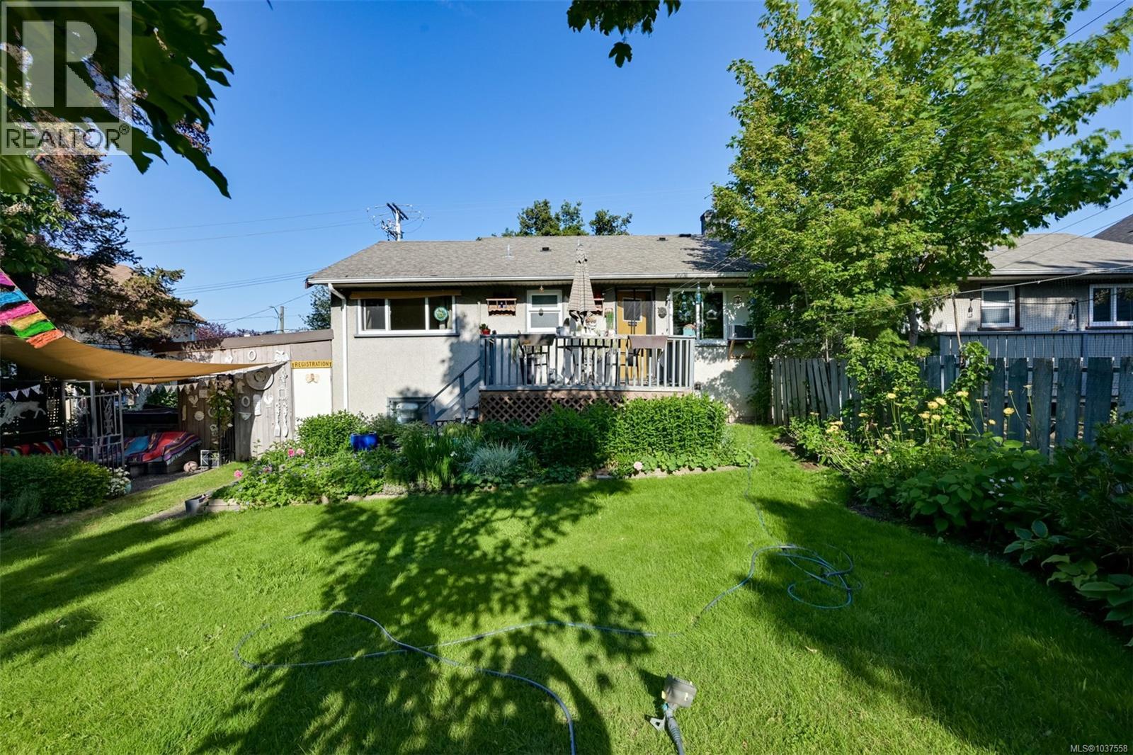 2550/2552 Belmont Ave - 28