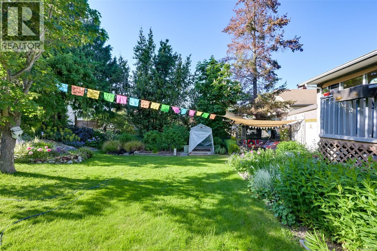2550/2552 Belmont Ave - 30