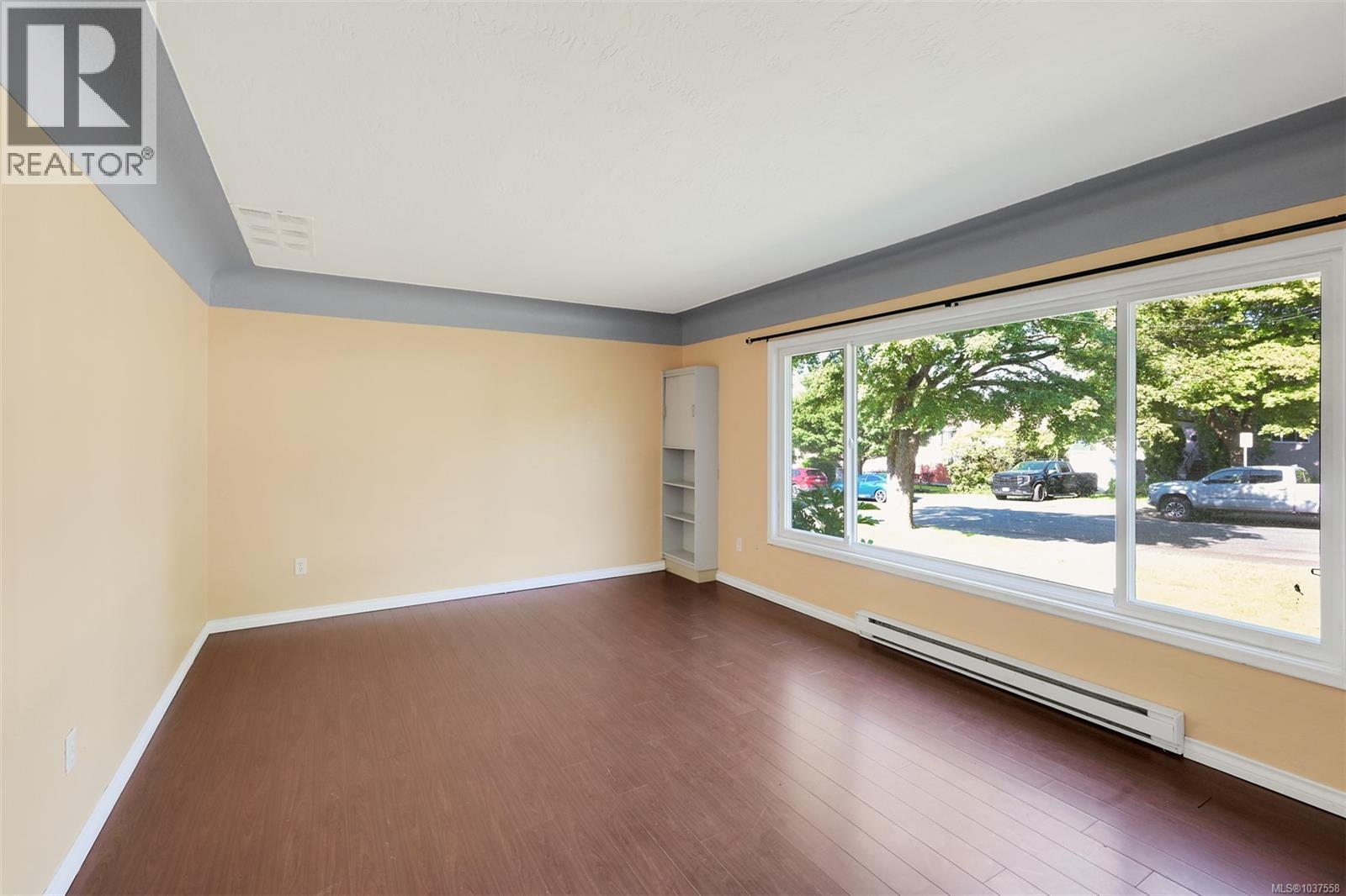 2550/2552 Belmont Ave - 31