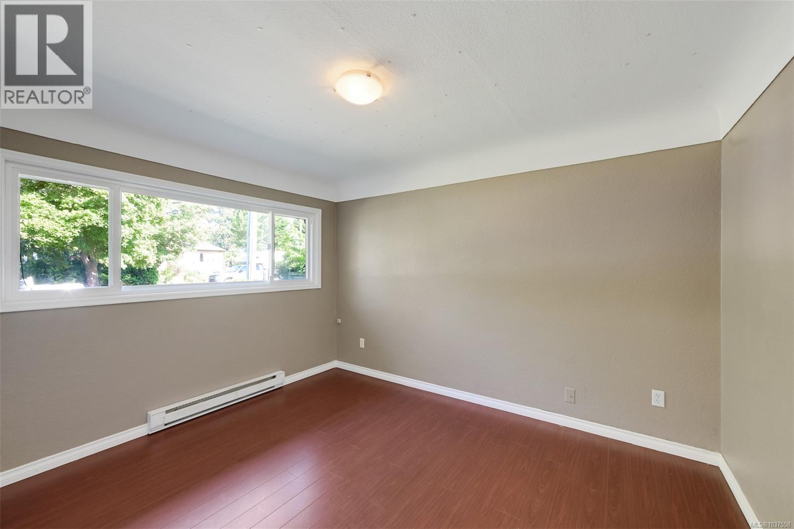 2550/2552 Belmont Ave - 40