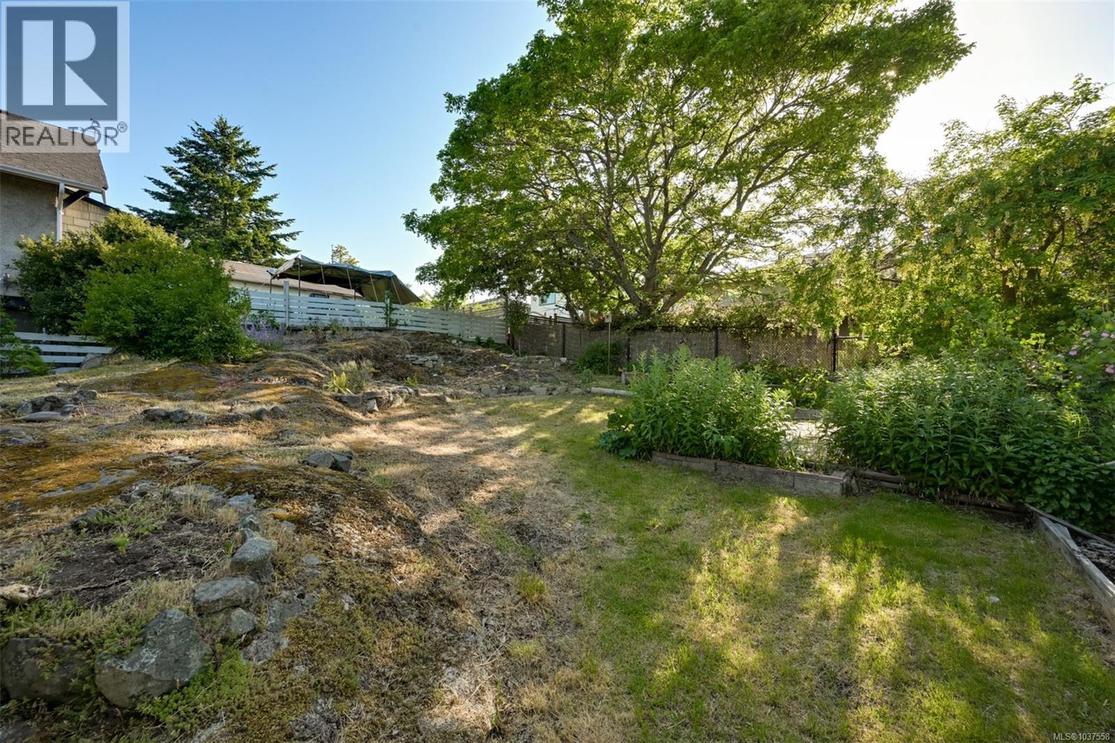 2550/2552 Belmont Ave - 51