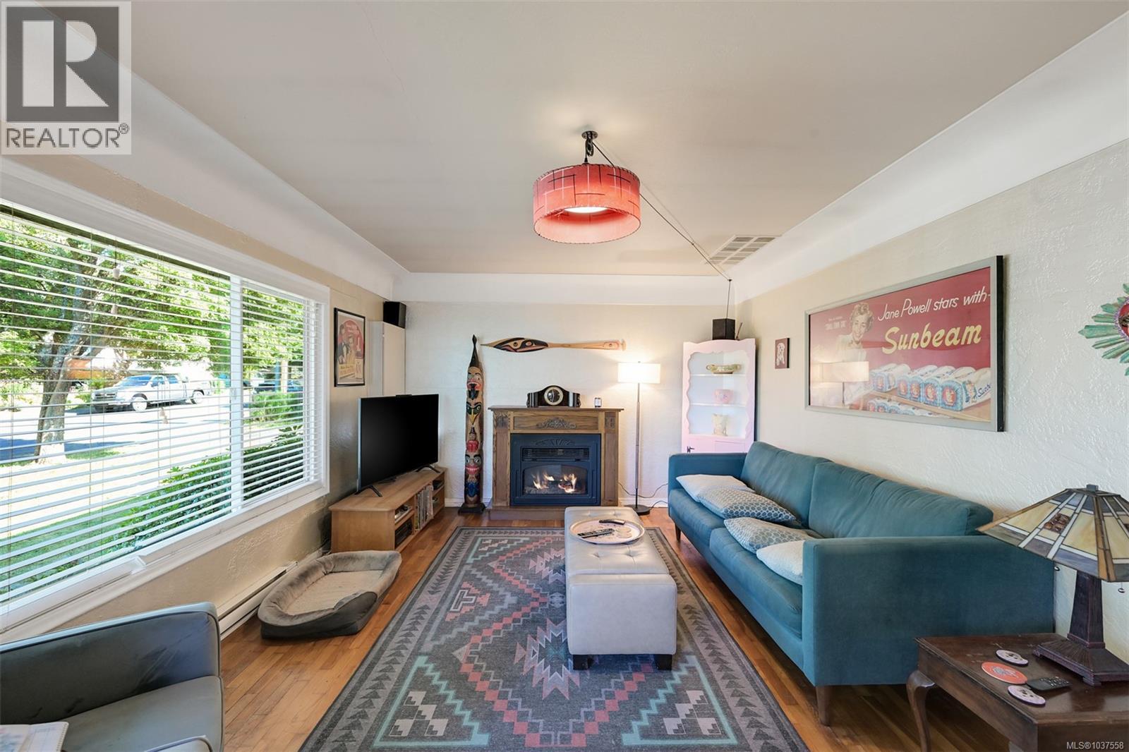 2550/2552 Belmont Ave - 6