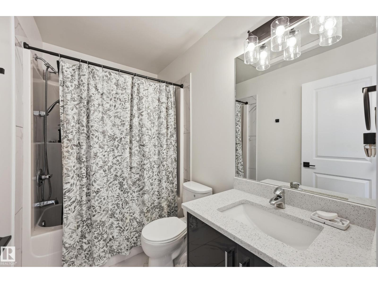 10736 149 ST NW - 24