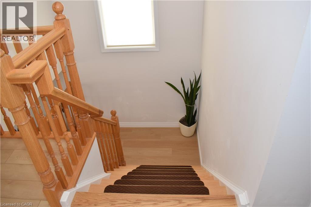 28 LEMON GRASS Street, Kitchener, Ontario, N2N3R5 — Photo 4