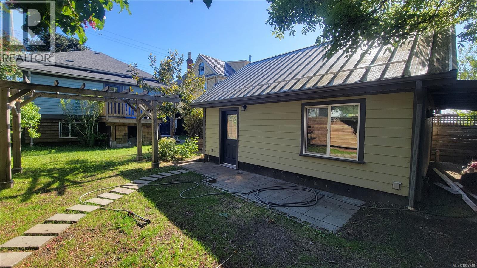 1334 Pembroke St - 49