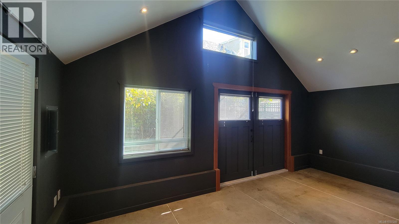 1334 Pembroke St - 39