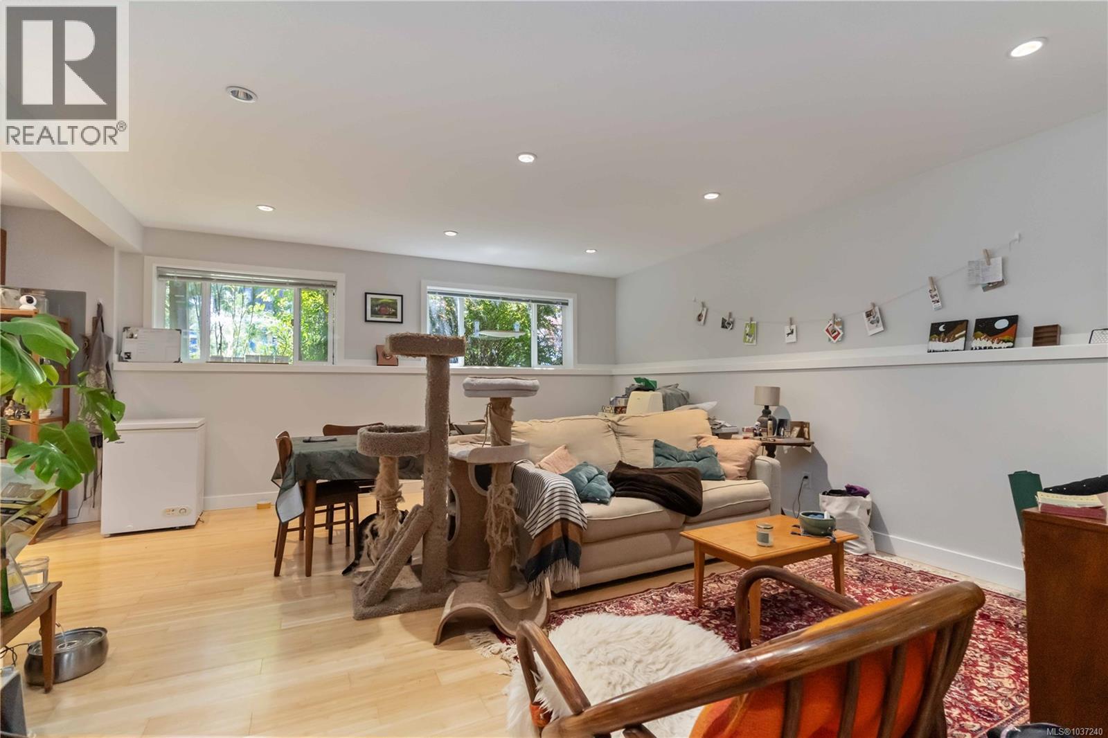 1334 Pembroke St - 32
