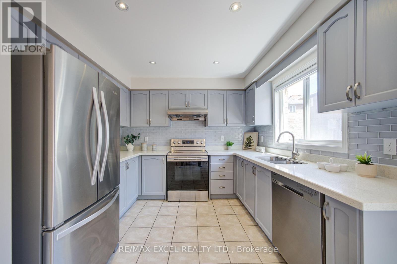 59 BASSETT AVENUE - 15