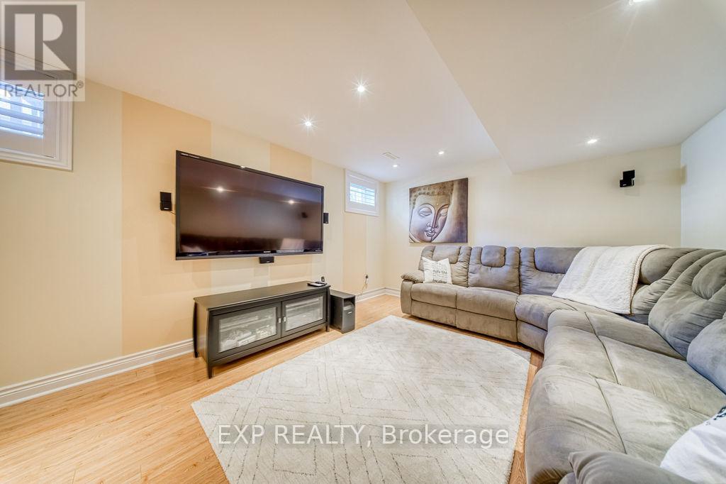 42 GRAND OAK DRIVE - 42