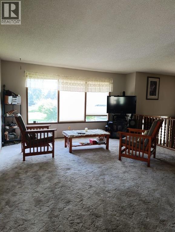 4716 55 Avenue - 4
