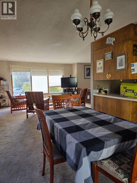 4716 55 Avenue - 8